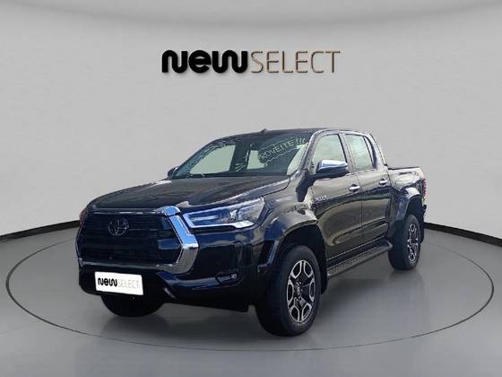 TOYOTA HILUX 2.8 D-4D TURBO DIESEL CD SRX PLUS 4X4 AUTOMÁTICO TOYOTA HILUX 2.8 D-4D TURBO DIESEL CD SRX PLUS 4X4 AUTOMÁTICO